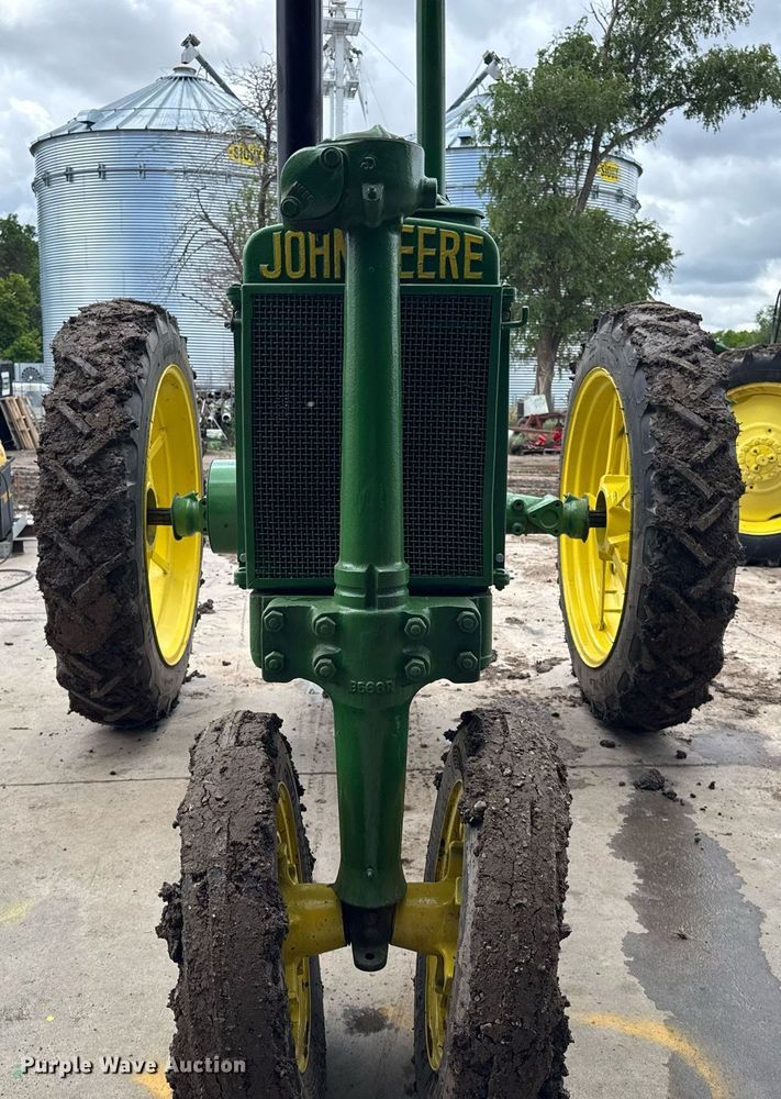 image for item NE9834 1936 John Deere B Tractor
