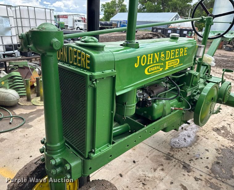 image for item NE9834 1936 John Deere B Tractor