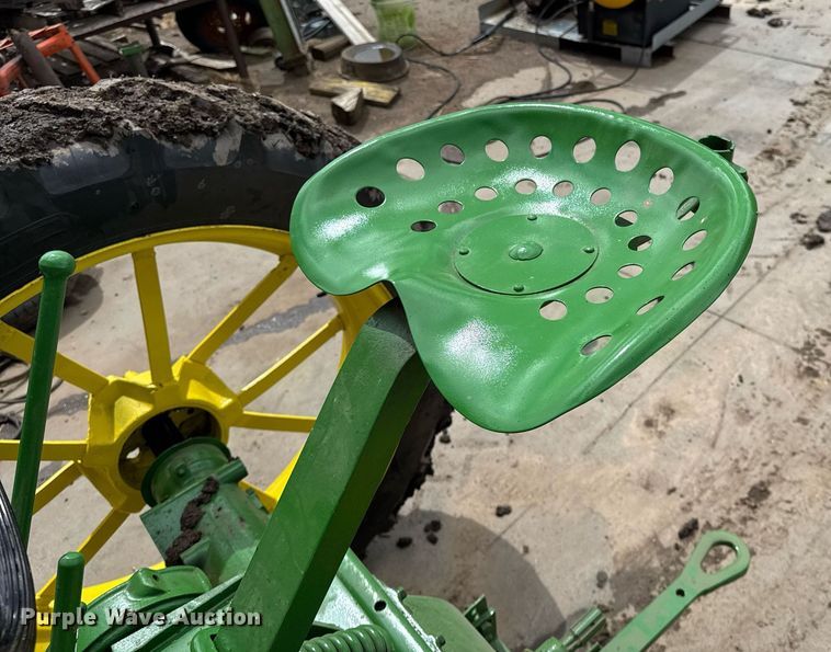 image for item NE9834 1936 John Deere B Tractor