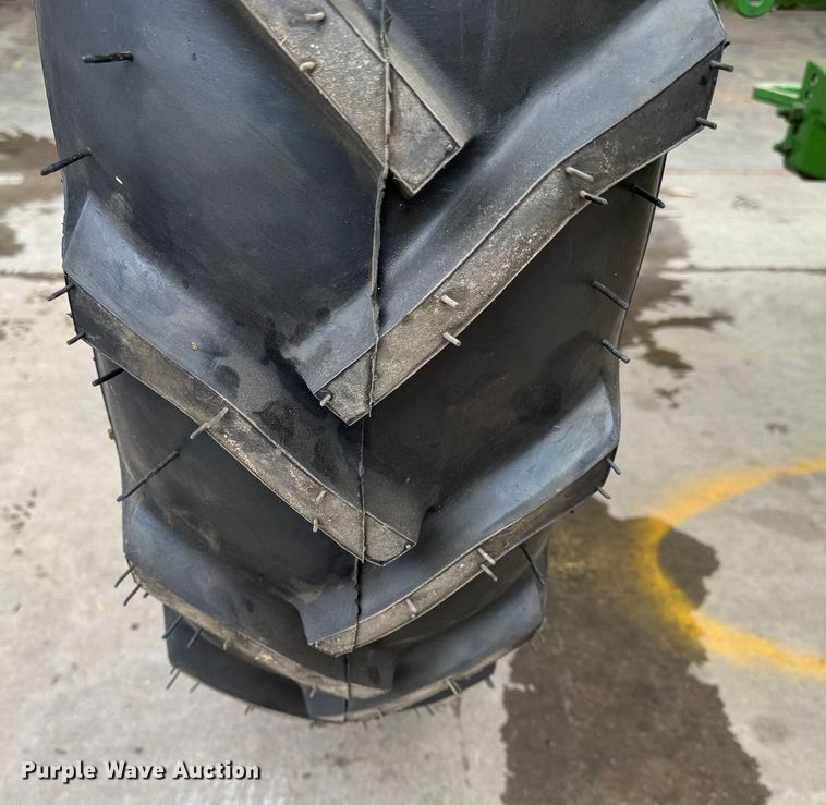 image for item NE9834 1936 John Deere B Tractor