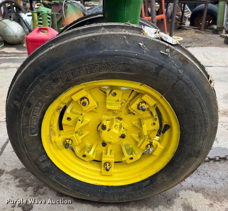 image for item NE9834 1936 John Deere B Tractor