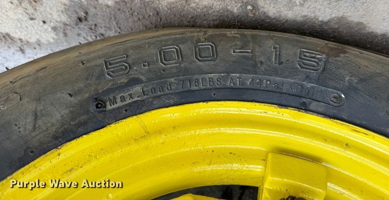 image for item NE9834 1936 John Deere B Tractor