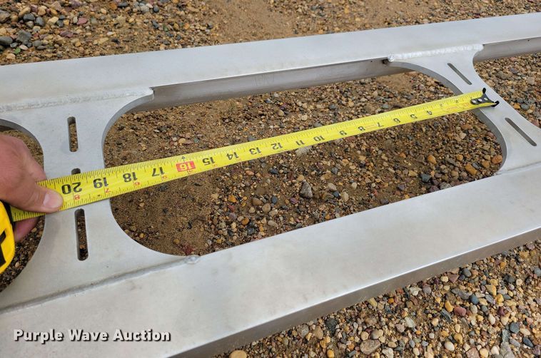 image for item NV9862 Millinium Booms spray boom assembly 