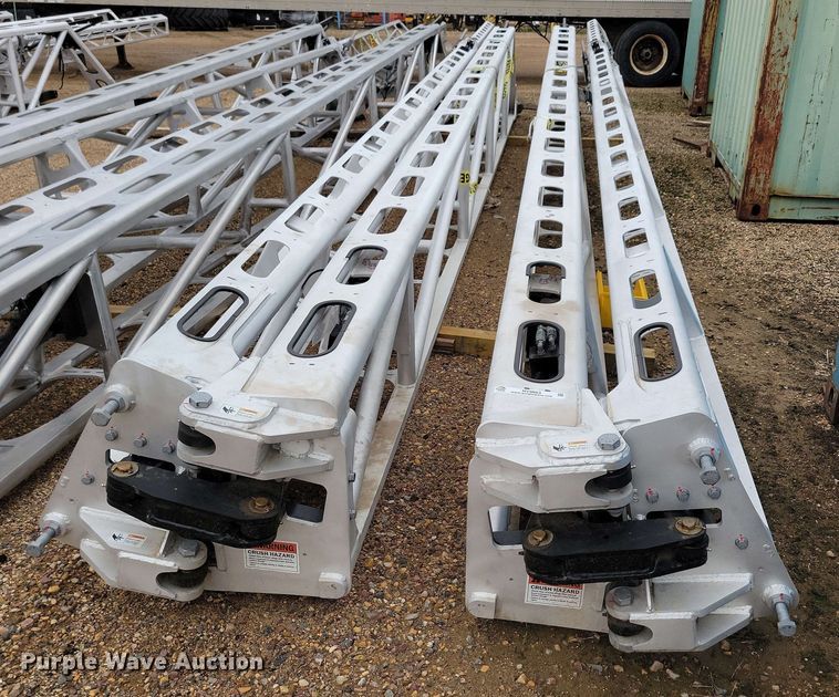 image for item NV9863 Millinium Booms spray boom assembly