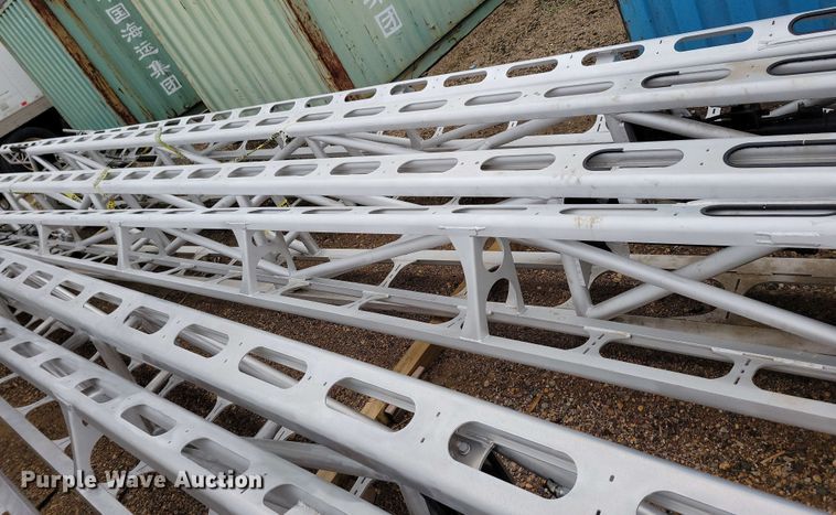 image for item NV9863 Millinium Booms spray boom assembly