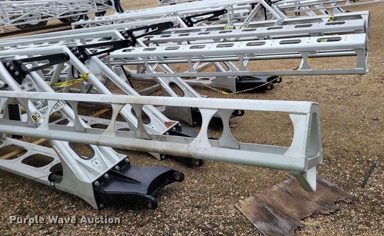 image for item NV9863 Millinium Booms spray boom assembly