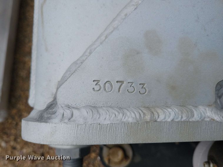 image for item NV9863 Millinium Booms spray boom assembly