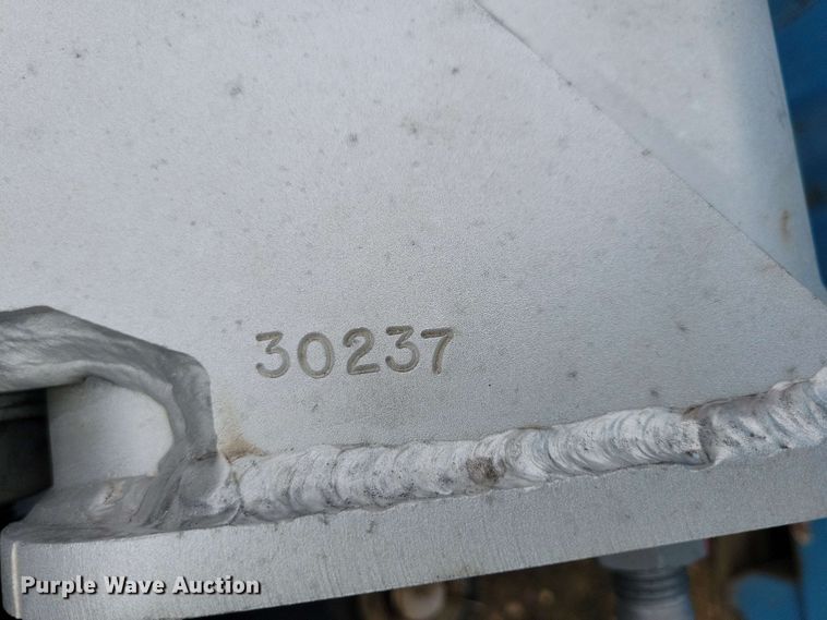 image for item NV9863 Millinium Booms spray boom assembly