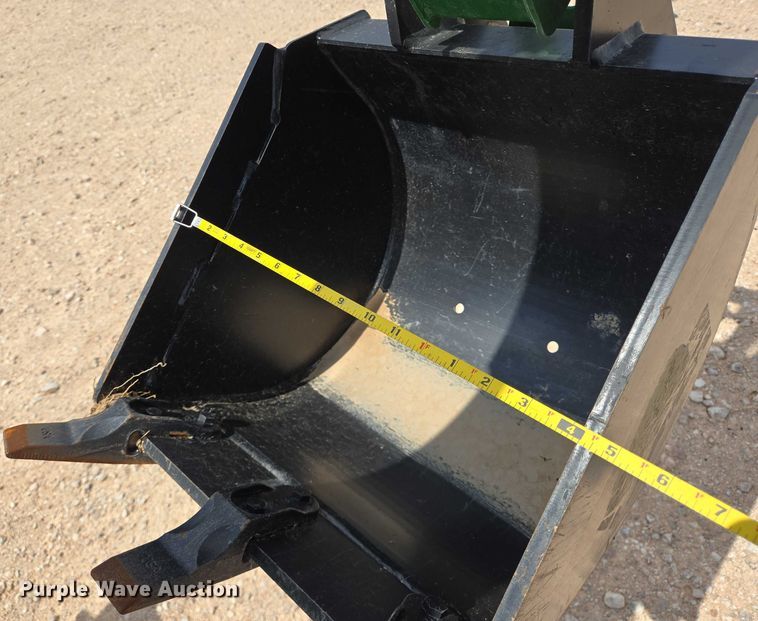 image for item YA0576 2023 John Deere 4066M tractor