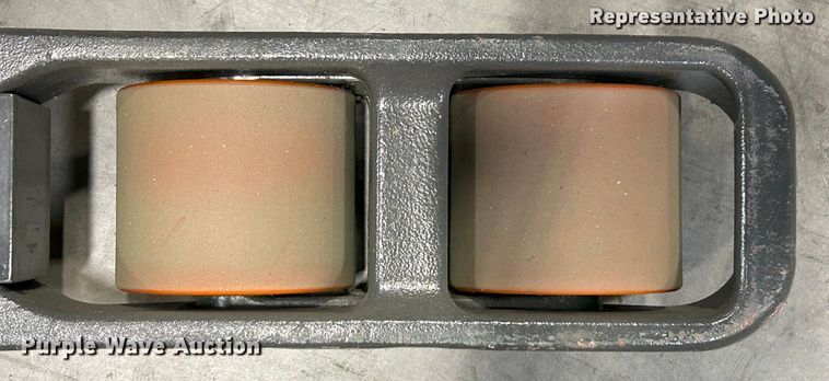 image for item DX5462 2023 Linde R17SX reach truck