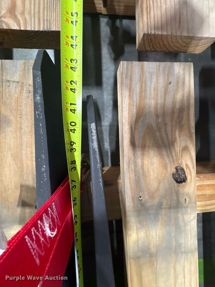 image for item DX5462 2023 Linde R17SX reach truck