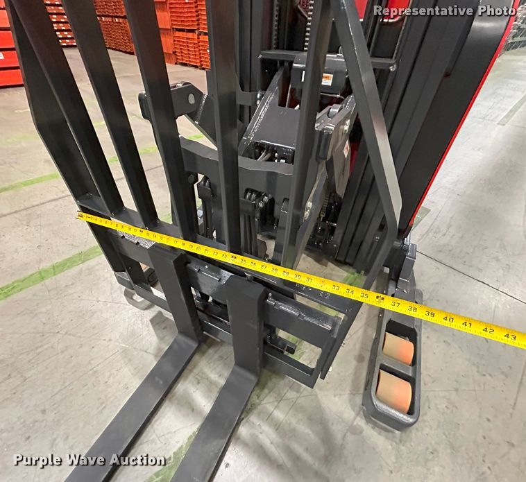 image for item DX5463 2023 Linde R17SX reach truck