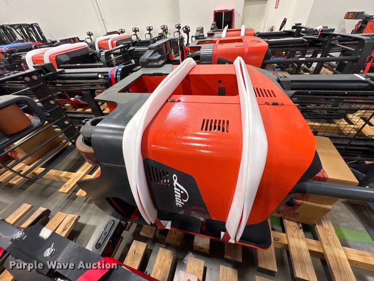 image for item DX5463 2023 Linde R17SX reach truck