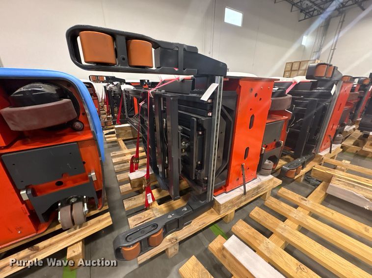 image for item DX5464 2023 Linde R17SX reach truck