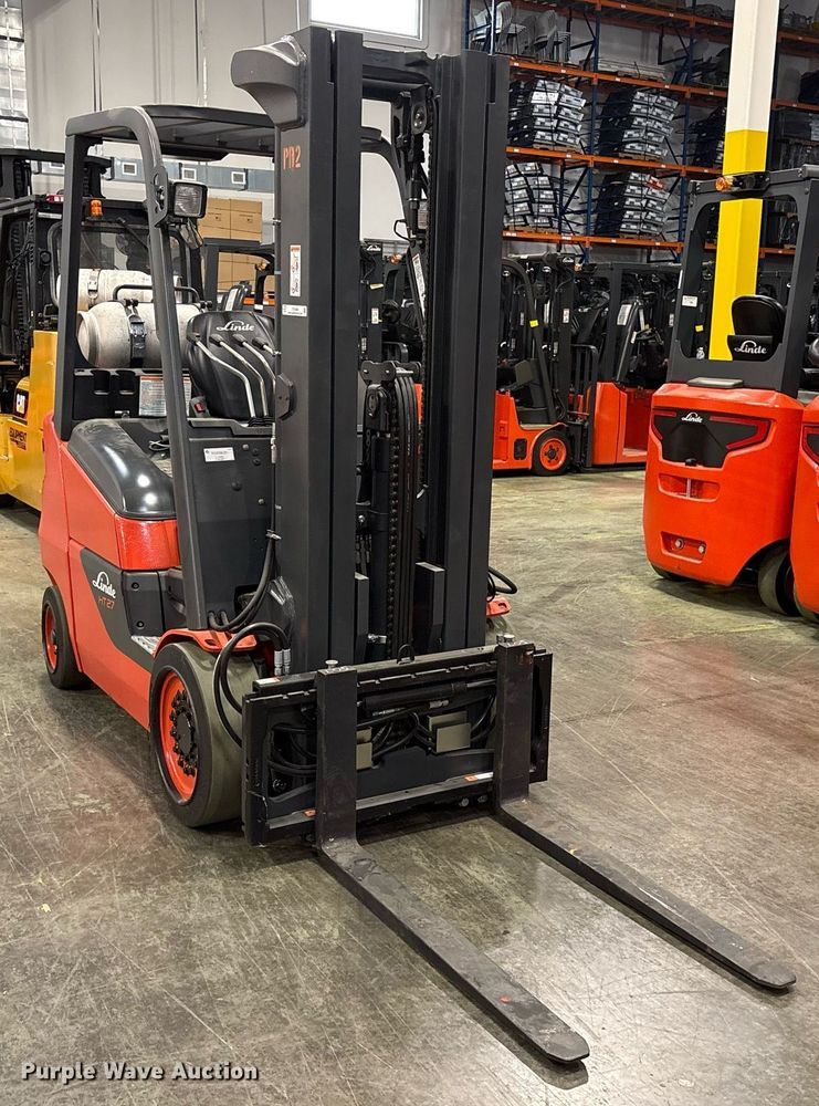 image for item DY0544 2023 Linde HT27CT forklift