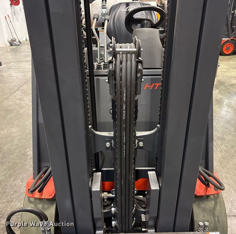 image for item DY0544 2023 Linde HT27CT forklift