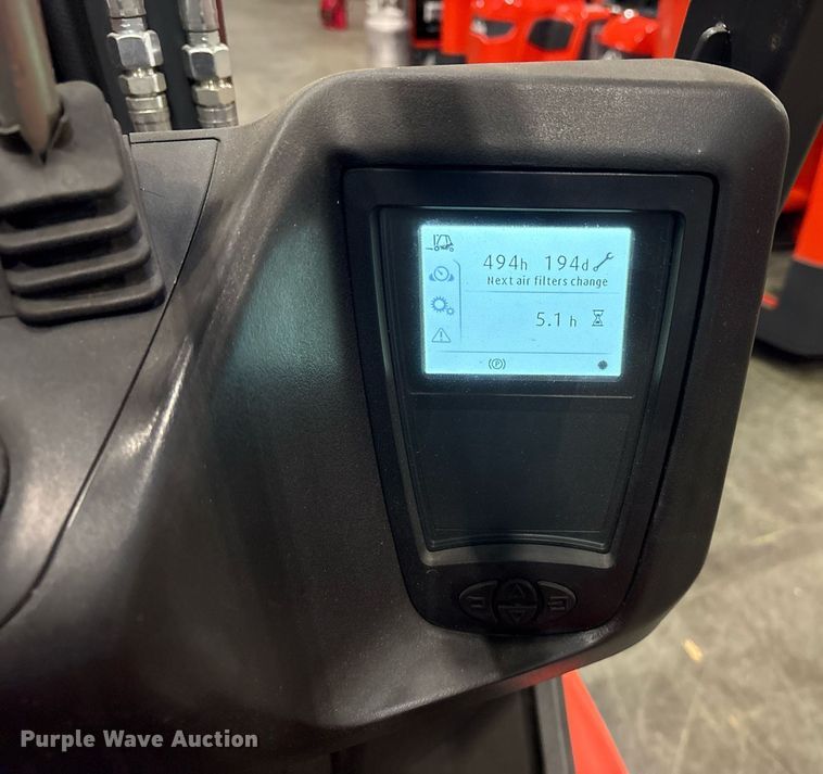 image for item DY0544 2023 Linde HT27CT forklift