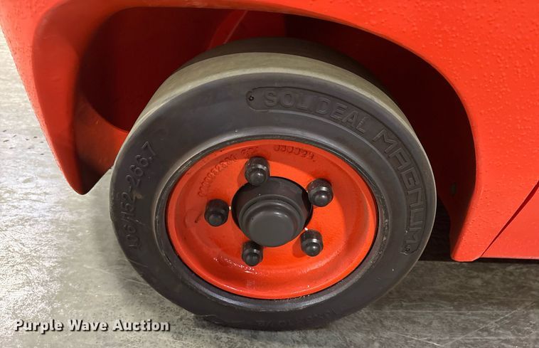 image for item DY0544 2023 Linde HT27CT forklift