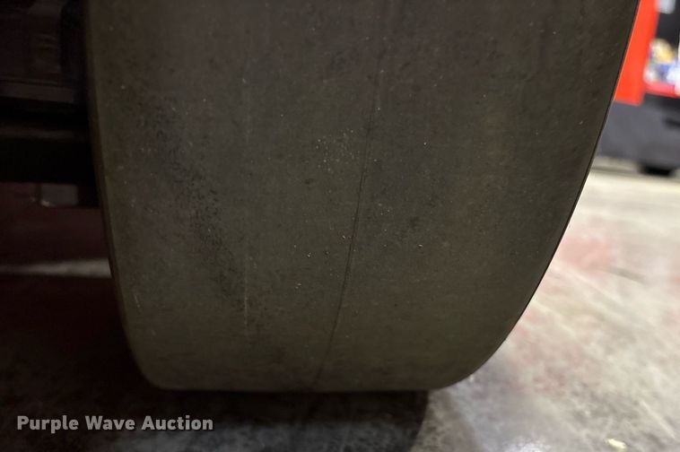 image for item DY0544 2023 Linde HT27CT forklift