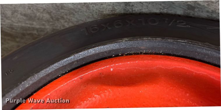 image for item DY0544 2023 Linde HT27CT forklift