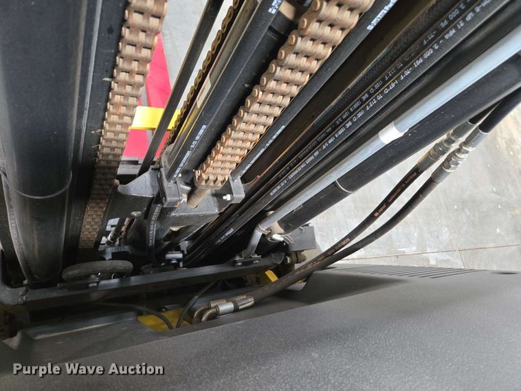 image for item EC1021 2023 Hyster E35HSD3-18 forklift