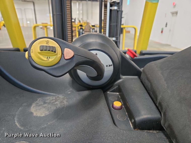 image for item EC1021 2023 Hyster E35HSD3-18 forklift