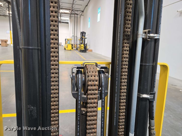 image for item EC1022 2023 Hyster E35HSD3-18 forklift