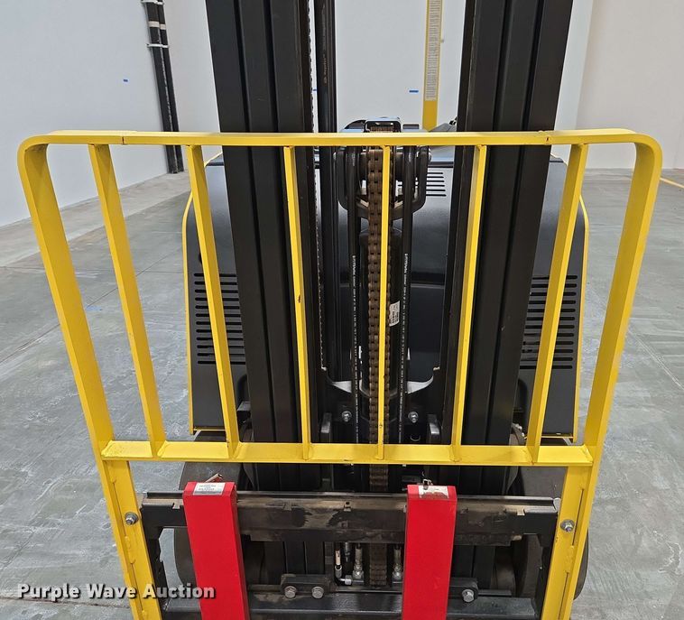 image for item EC1022 2023 Hyster E35HSD3-18 forklift