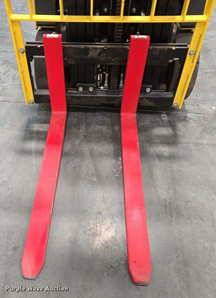 image for item EC1022 2023 Hyster E35HSD3-18 forklift