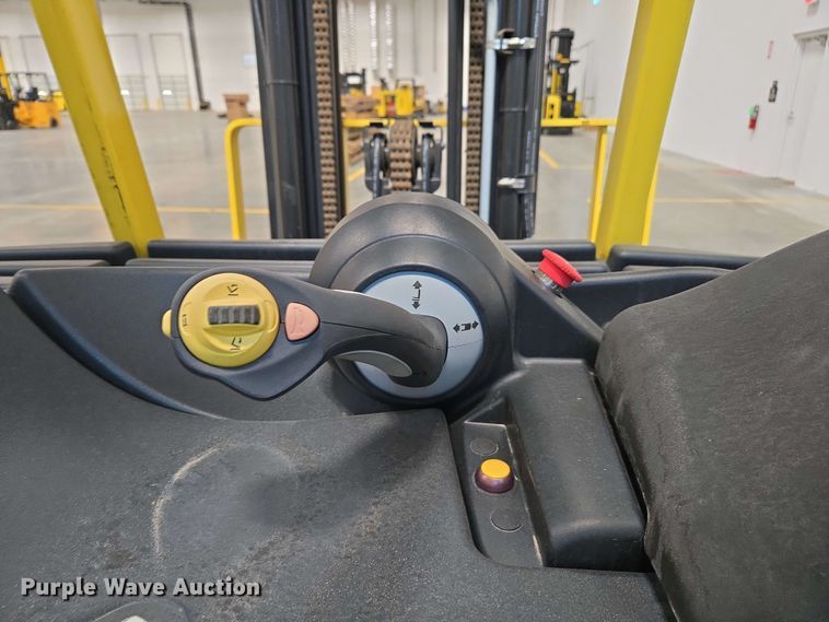 image for item EC1022 2023 Hyster E35HSD3-18 forklift