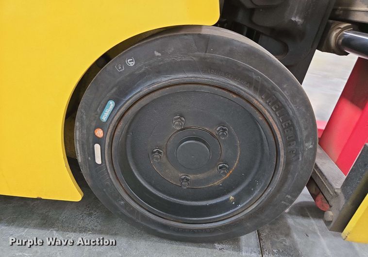 image for item EC1022 2023 Hyster E35HSD3-18 forklift