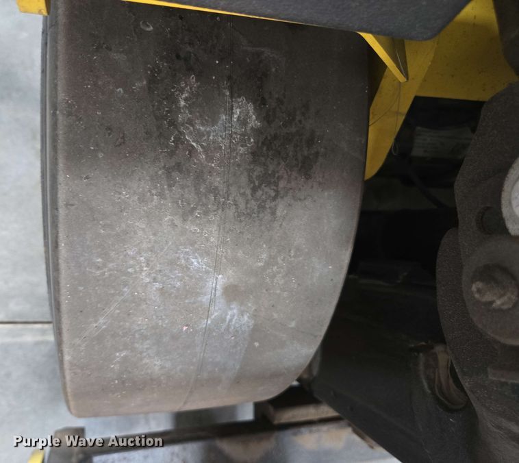 image for item EC1022 2023 Hyster E35HSD3-18 forklift