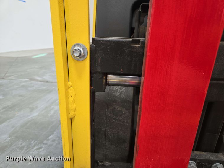 image for item EC1024 2023 Hyster E35HSD3-18 forklift