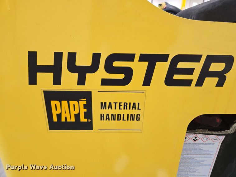 image for item EC1024 2023 Hyster E35HSD3-18 forklift