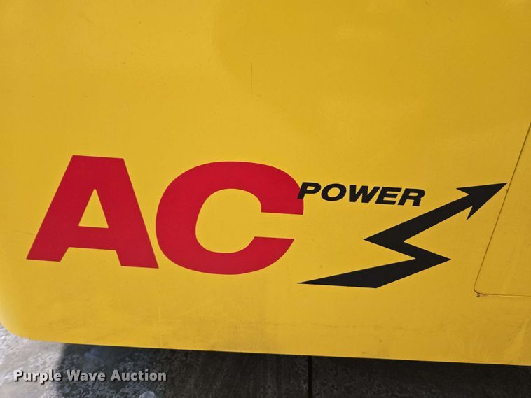 image for item EC1024 2023 Hyster E35HSD3-18 forklift