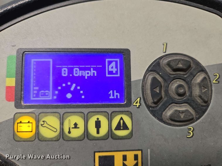 image for item EC1024 2023 Hyster E35HSD3-18 forklift