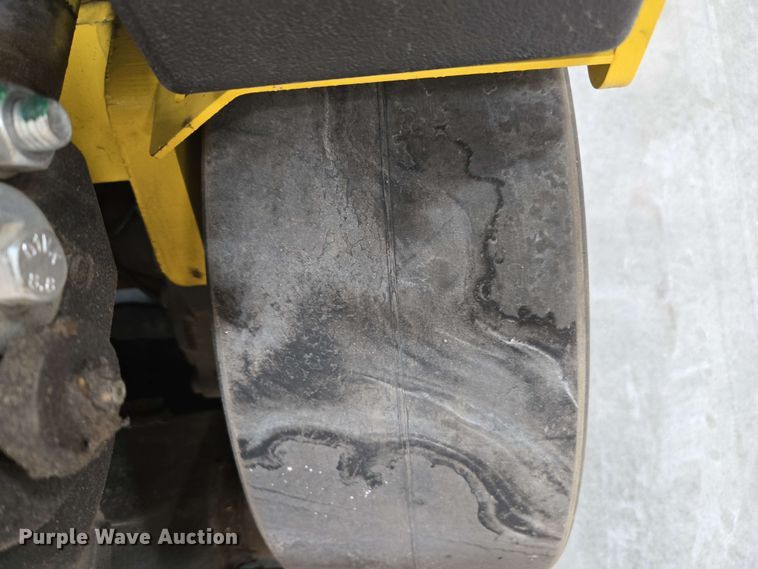 image for item EC1024 2023 Hyster E35HSD3-18 forklift