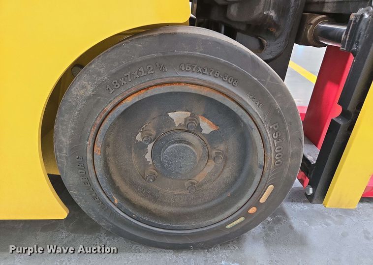 image for item EC1024 2023 Hyster E35HSD3-18 forklift