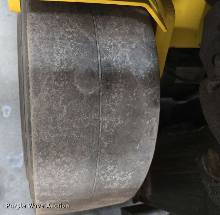 image for item EC1024 2023 Hyster E35HSD3-18 forklift