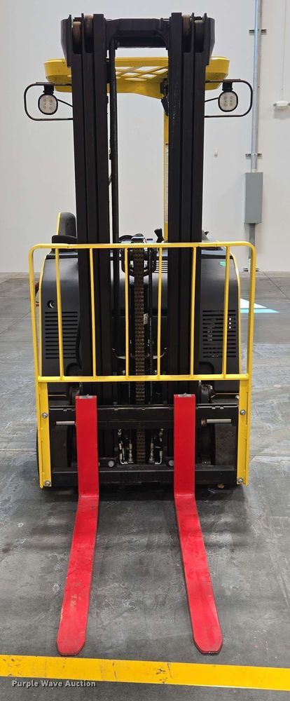 image for item EC1025 2023 Hyster E35HSD3-18 forklift