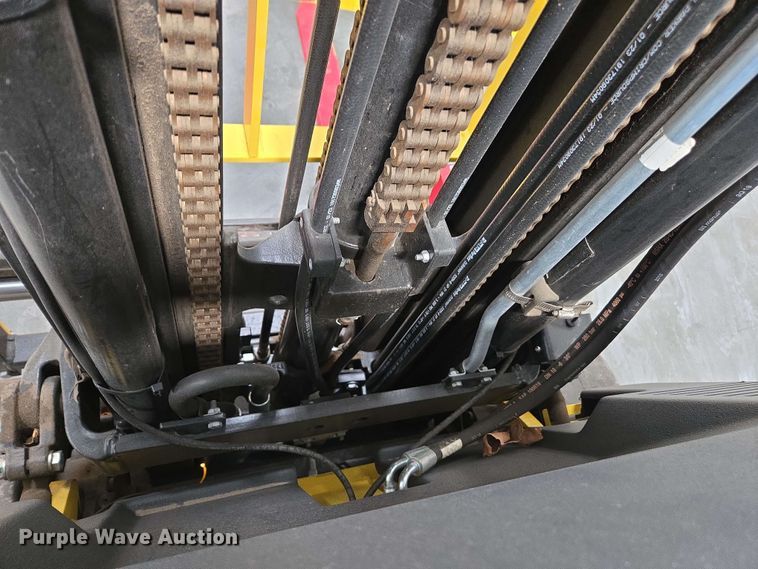 image for item EC1025 2023 Hyster E35HSD3-18 forklift