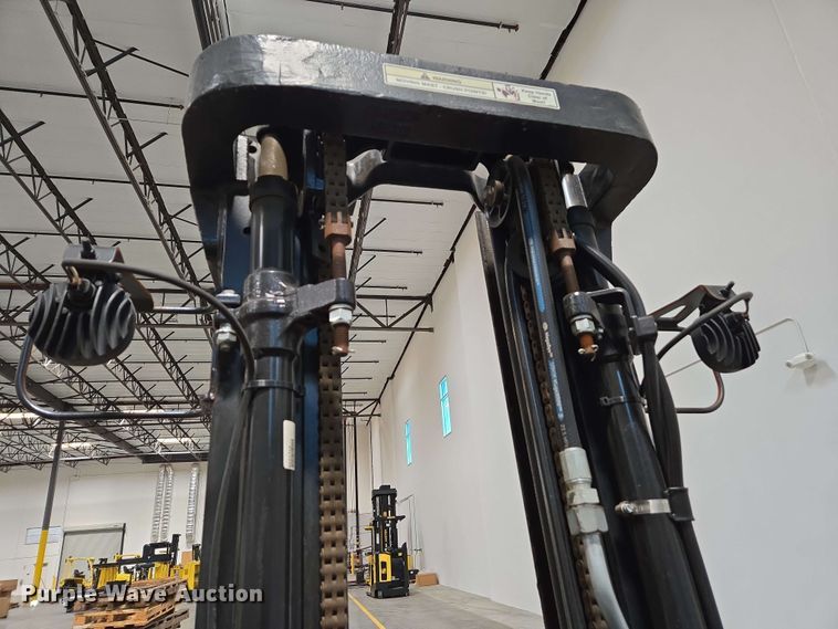 image for item EC1025 2023 Hyster E35HSD3-18 forklift