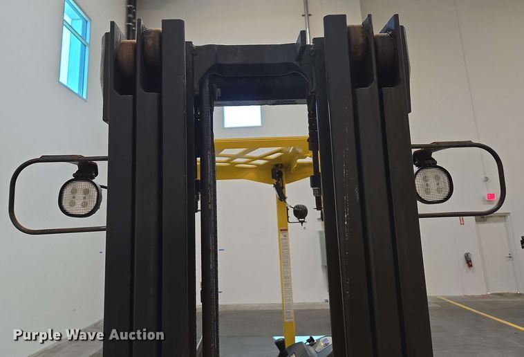 image for item EC1025 2023 Hyster E35HSD3-18 forklift