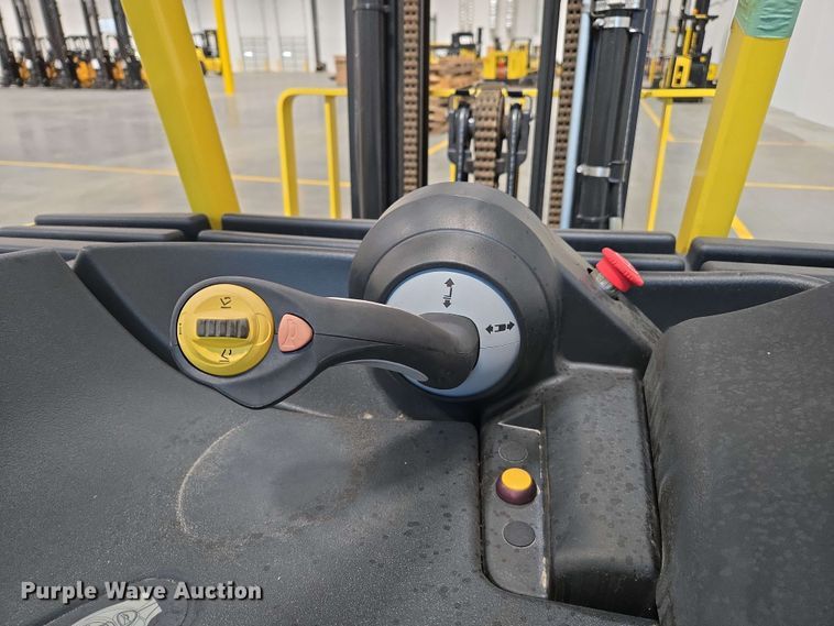 image for item EC1025 2023 Hyster E35HSD3-18 forklift