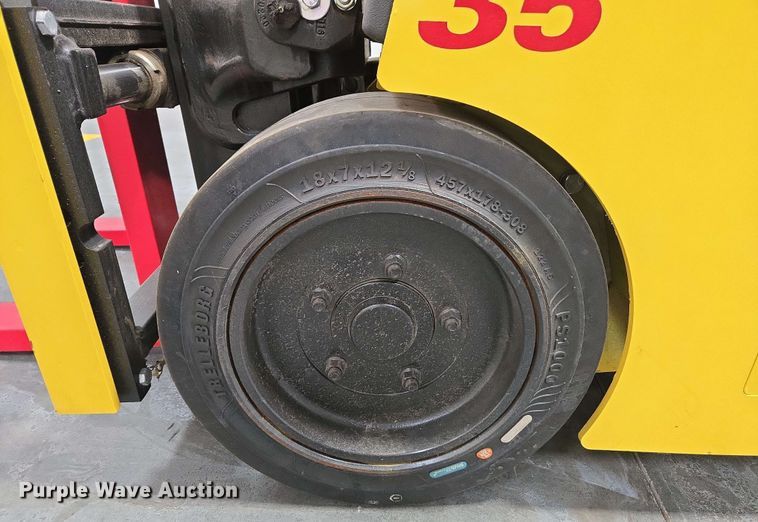 image for item EC1025 2023 Hyster E35HSD3-18 forklift