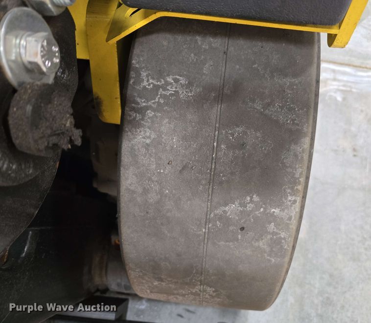 image for item EC1025 2023 Hyster E35HSD3-18 forklift