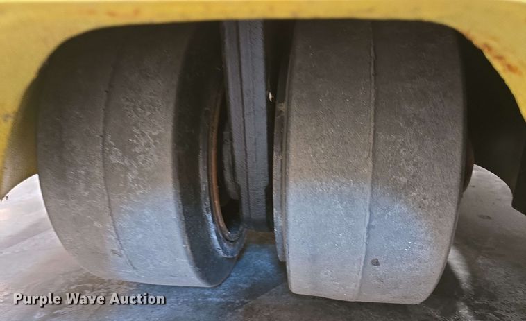 image for item EC1025 2023 Hyster E35HSD3-18 forklift