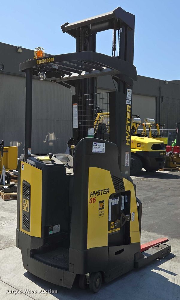 image for item EC1052 2023 Hyster N35ZR3-16.25 reach truck