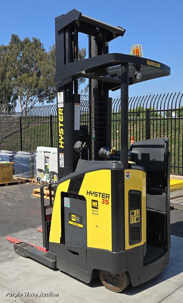 image for item EC1052 2023 Hyster N35ZR3-16.25 reach truck