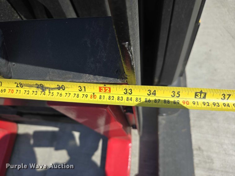 image for item EC1052 2023 Hyster N35ZR3-16.25 reach truck